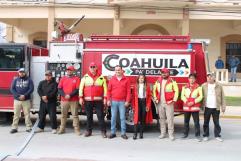 Entregan nueva apagadora de incendios y nueva ambulancia a bomberos de Allende