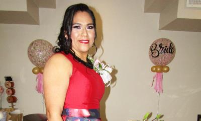 Gloria Pizaña festeja su futuro matrimonio