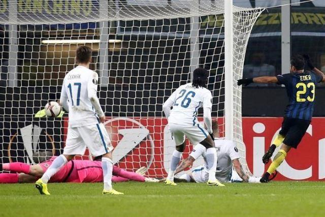 Saca Inter de Milán triunfo que no sirve