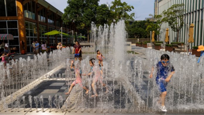 China enfrenta ola de calor y alcanza récord de 40° grados